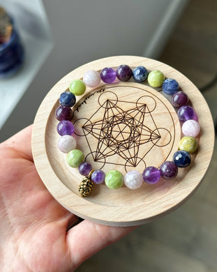 Earthspirit - Pinecone Charm - Lepidolite, Kunzite, Peridot, Amethyst, Iolite, Gemstone Bracelet