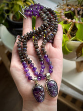 Load image into Gallery viewer, 💀Violet Ossuary - 16” Choker - 8mm - Labradorite + Amethyst Rondelle + Amethyst Skull Focal