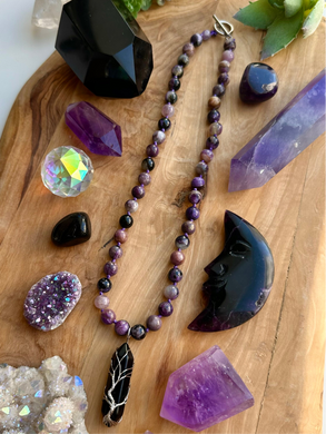 Mischief & Magic - 18” Choker - 8mm Charoite - Onyx Pendant