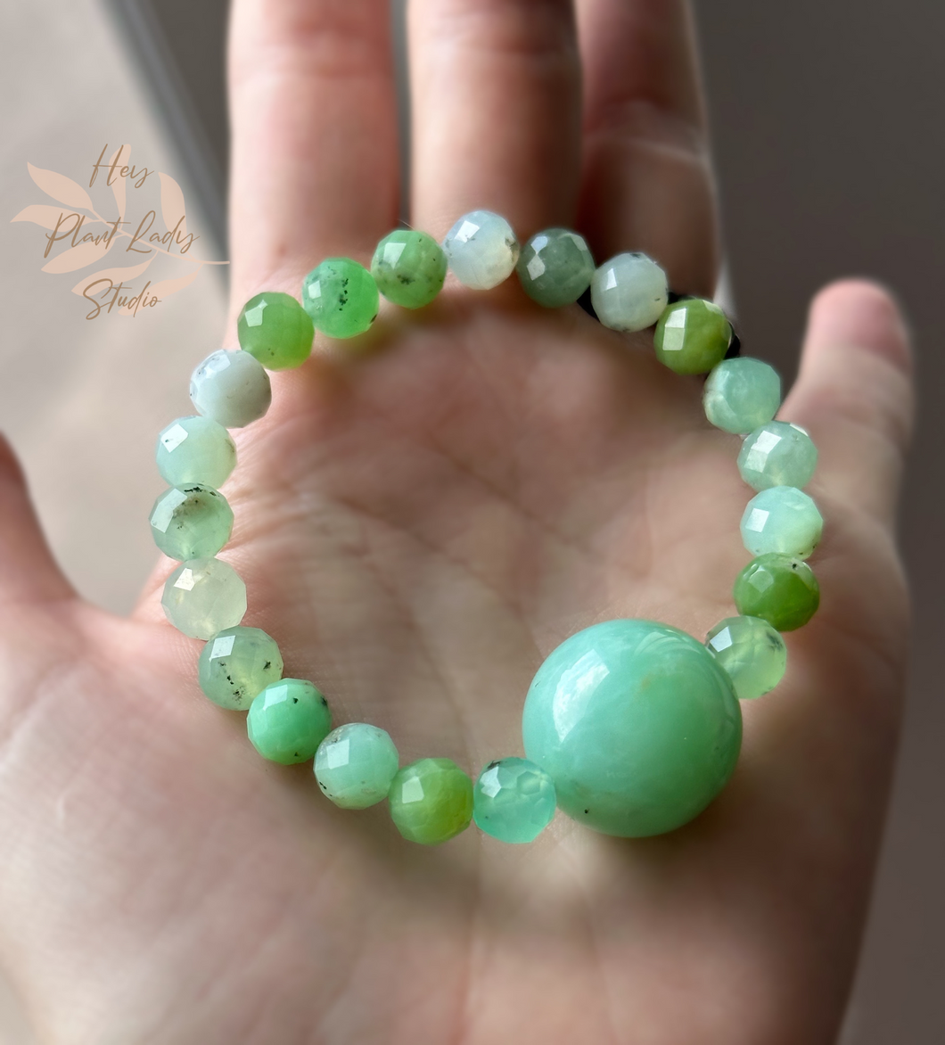 Luna Moth - 20 mm Chrysoprase + 8mm Diamond Cut Stretch Mala Bracelet