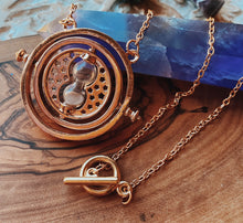 Load image into Gallery viewer, Time Turner 20&quot; Necklace