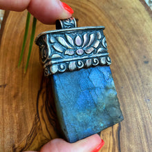 Load image into Gallery viewer, 60mm Purple Labradorite + Raw Labradorite Slab