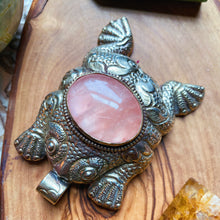 Load image into Gallery viewer, 85x50mm Lucky Frog Rose Quartz Pendant