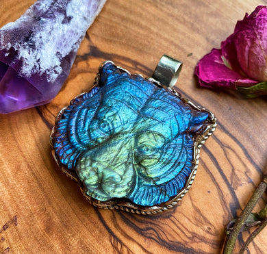 50mm Teal/Yellow Flash Labradorite Tiger