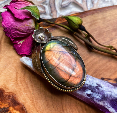 45mm Sunset Flash Labradorite Flower Pendant