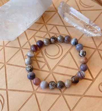 The Kraken - 8mm Botswana Agate + Fossil Coral - Stretch Bracelet