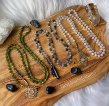 Load image into Gallery viewer, Positive Manifestation - 108 - Luxe Peridot Mala