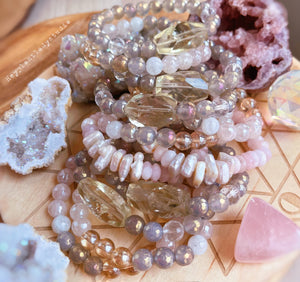 La Vie en Rose - Diamond Cut Morganite + Freshwater Pearls  - Stretch Bracelet