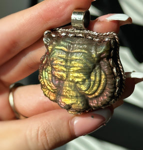 50mm Sunset Flash Labradorite Tiger Pendant