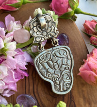 Load image into Gallery viewer, 80mm Labradorite Elephant + Rainbow Moonstone Lotus Pendant